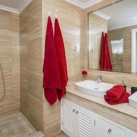 Hb - Comfortable Beachfront Appartement